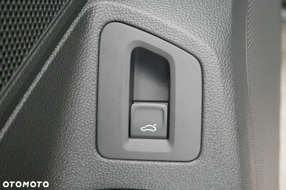 Volkswagen Passat Variant - 18