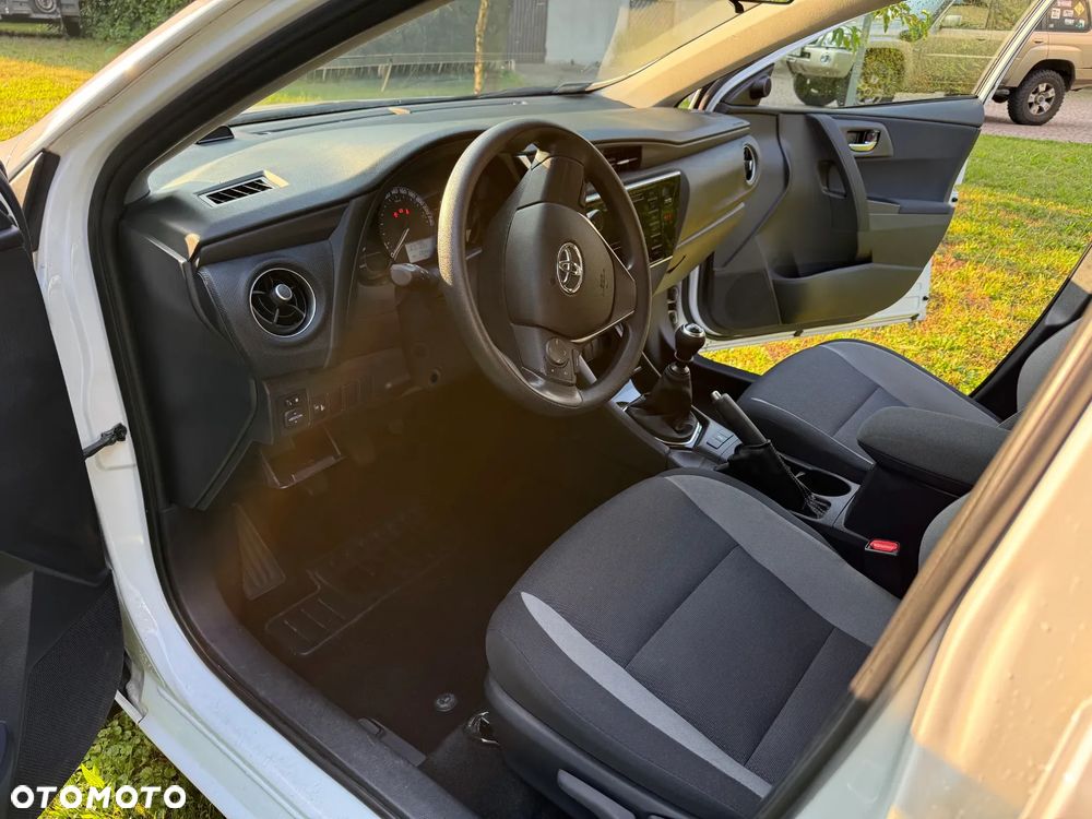 Toyota Auris - 8