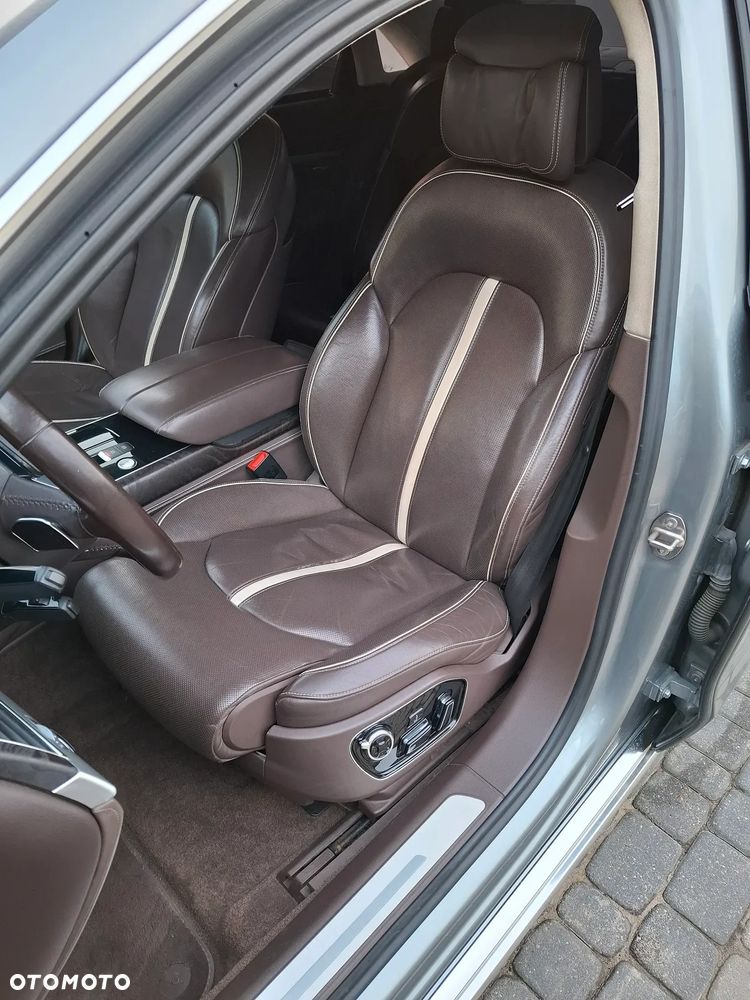 Audi A8 - 12