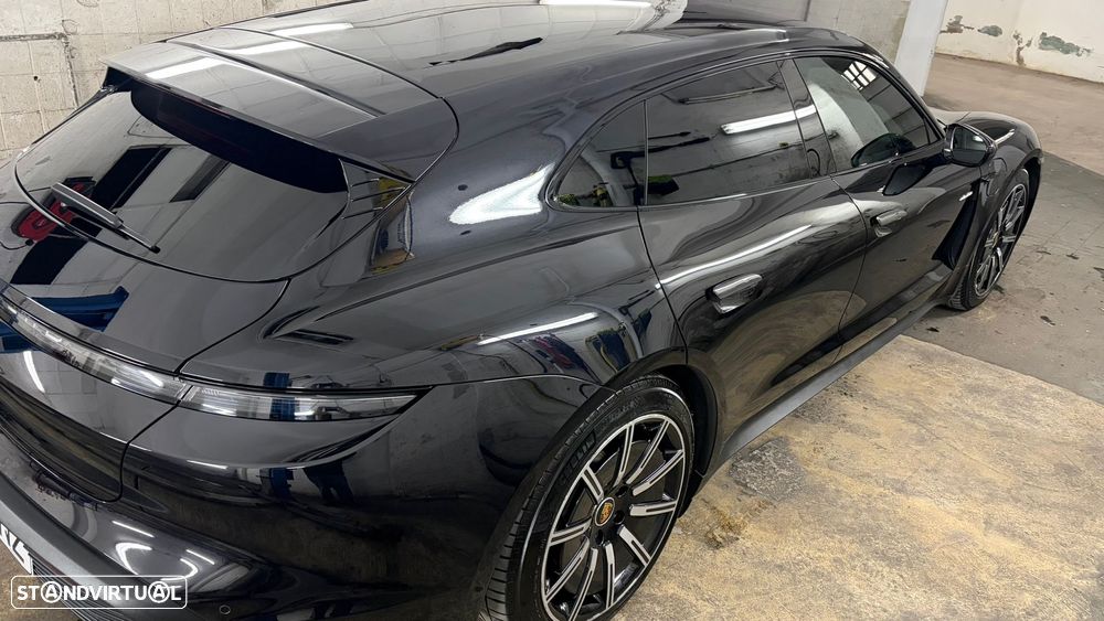Porsche Taycan Sport Turismo - 15