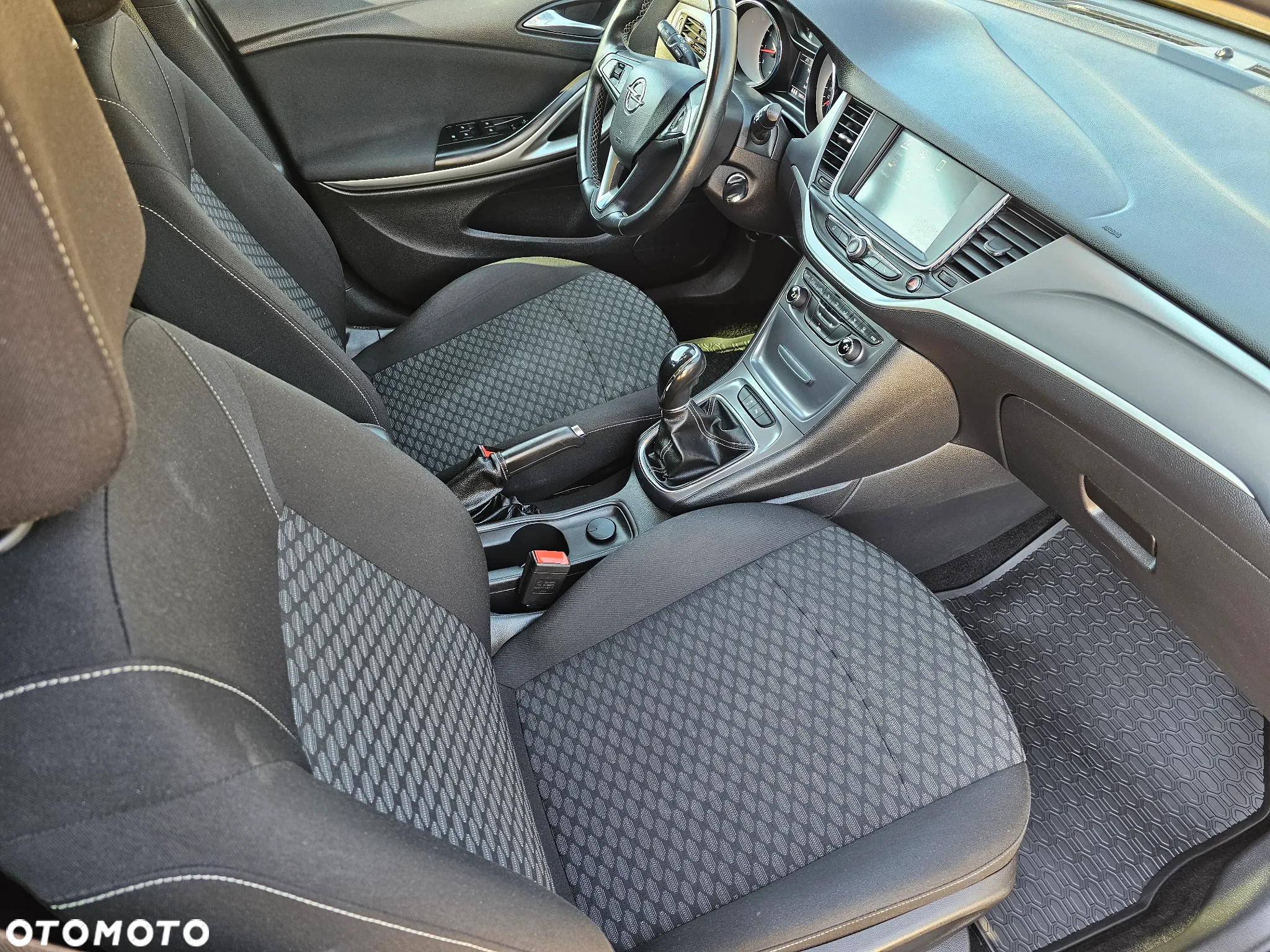Opel Astra V 1.4 T Enjoy S&S - 11