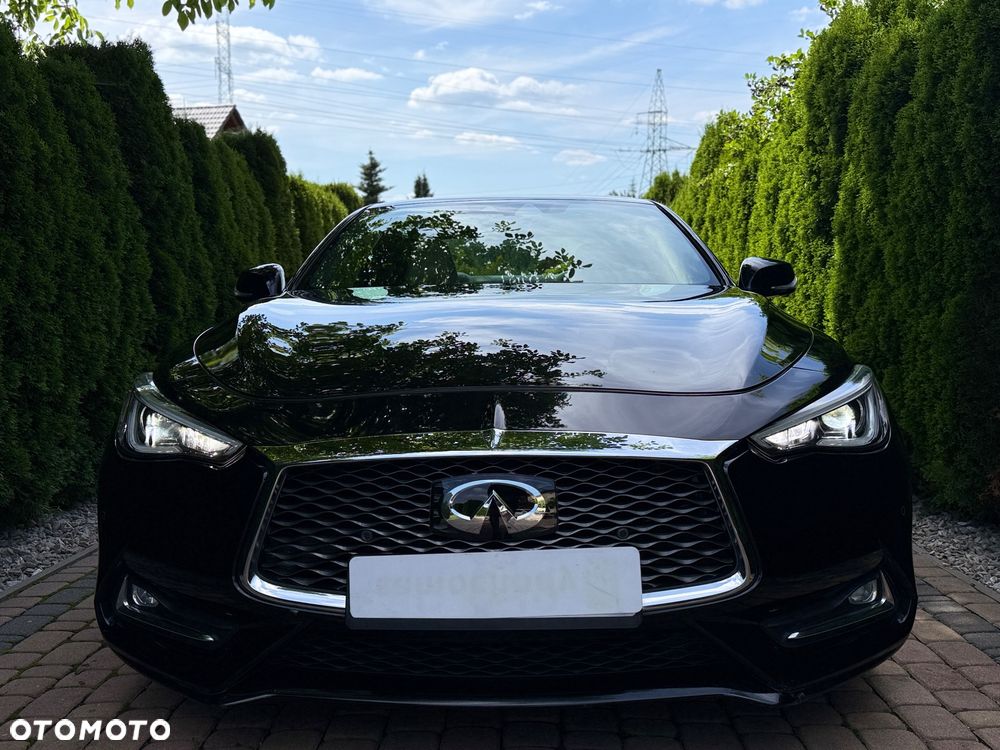 Infiniti Q60 - 14