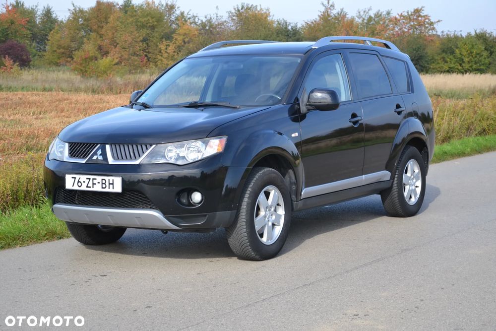 Mitsubishi Outlander 2.4 Invite 2WD - 8