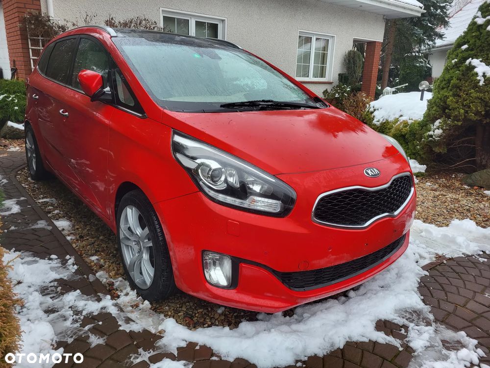 Kia Carens - 2