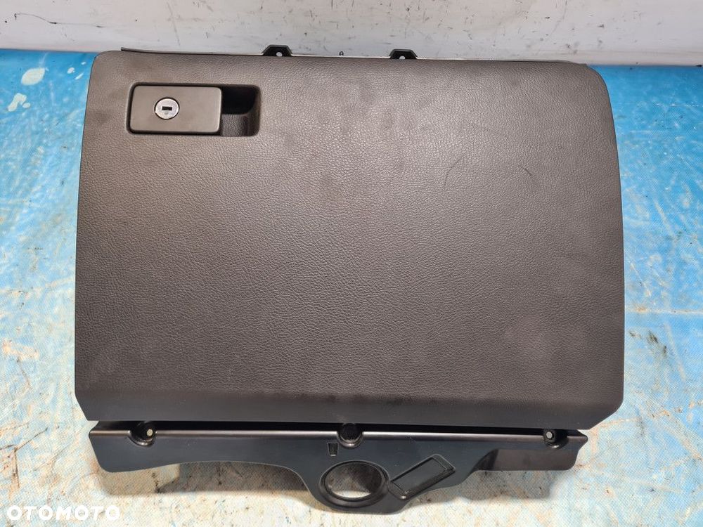 SCHOWEK PASAŻERA Z KLIATYZACJĄ VW PASSAT B6 - 1