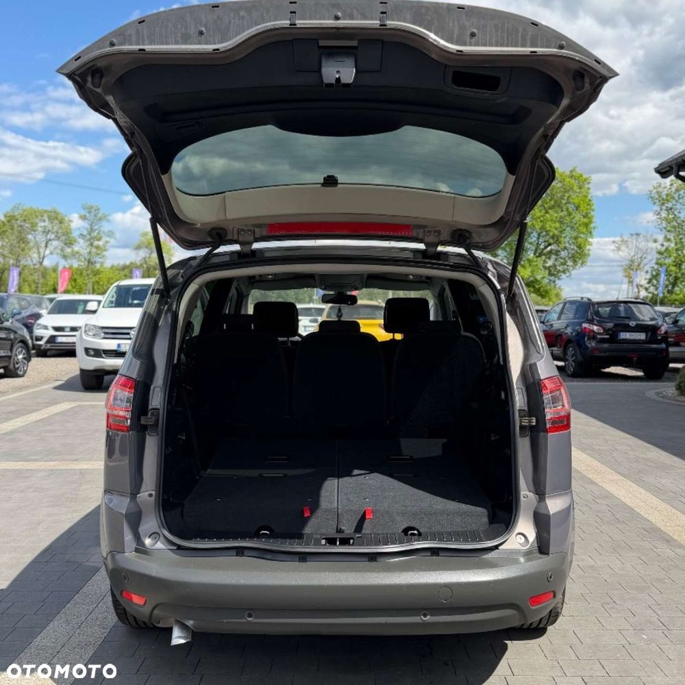 Ford S-Max - 10