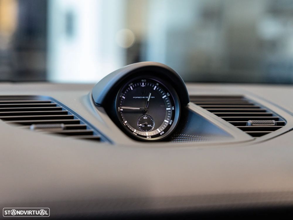 Porsche Panamera 4 E-Hybrid - 29