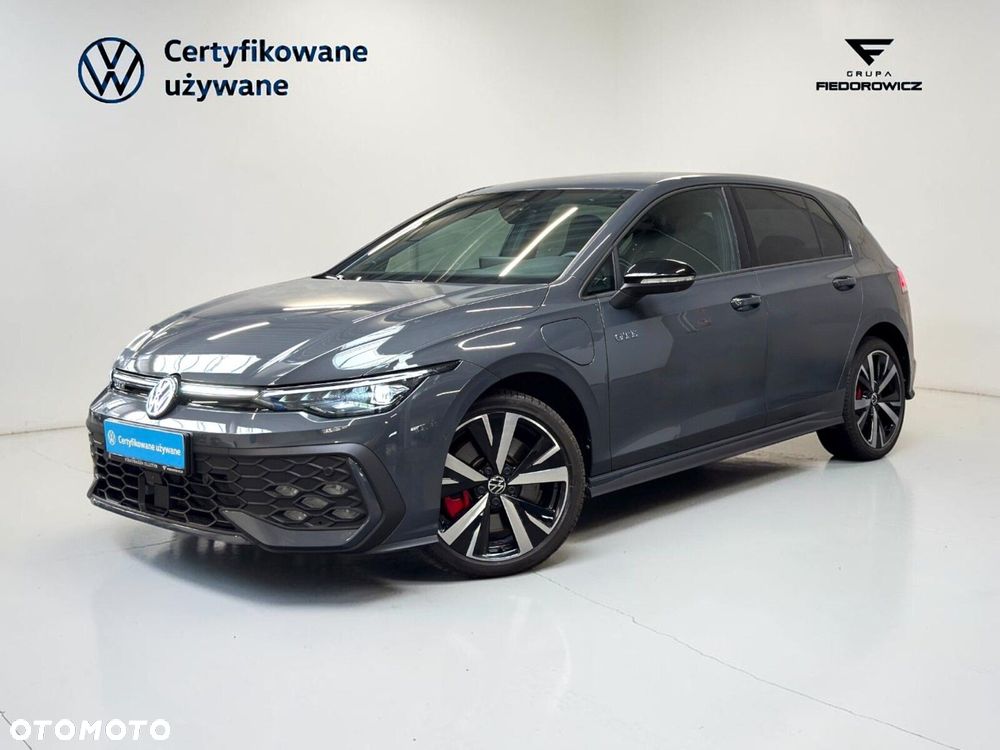 Volkswagen Golf - 2