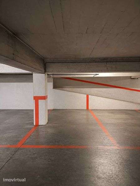 2 Estacionamentos à venda Avenida 5 de Outubro - Torres Vedras - Grande imagem: 4/5