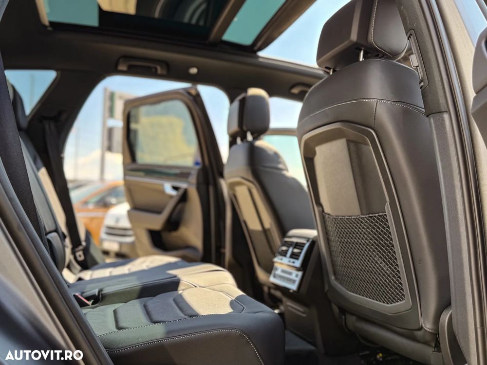 Volkswagen Touareg V6 TDI 4MOTION R-Line - 21