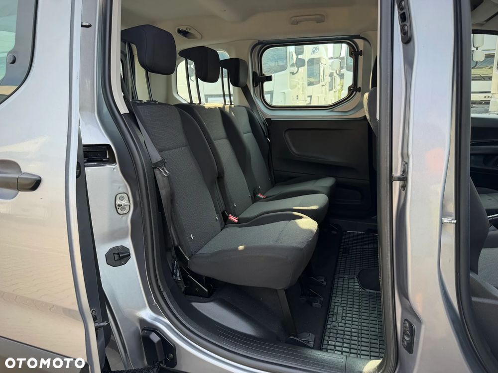 Opel Combo 1.2 Turbo Edition Plus S&S - 17