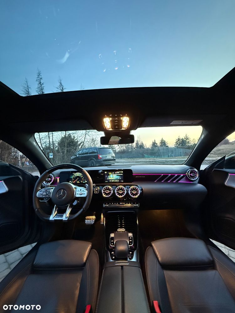 Mercedes-Benz CLA - 9