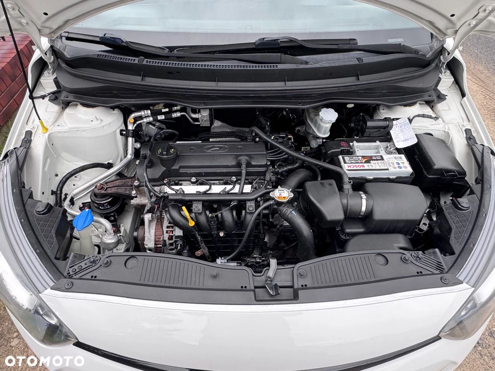Hyundai i20 - 12