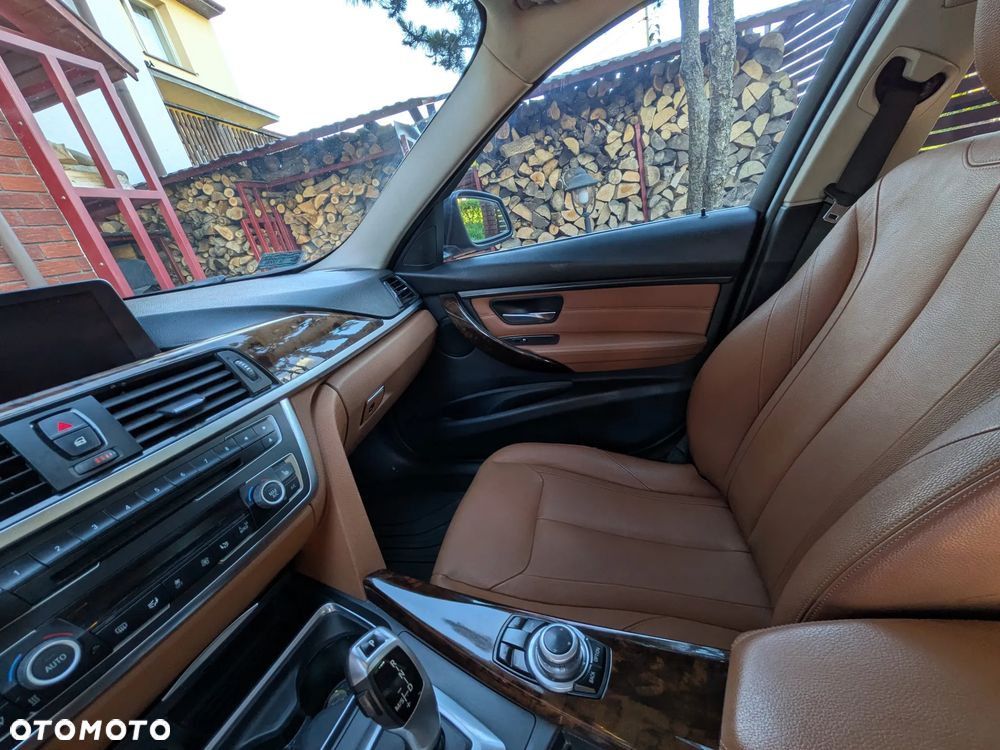 BMW Seria 3 328i Luxury Line - 27