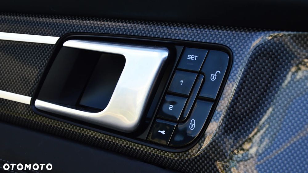 Porsche Panamera Turbo - 24