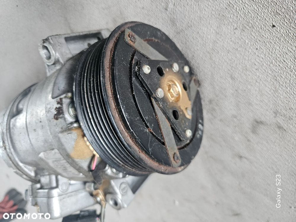 Sprężarka kompresor klimatyzacji Nissan Qashqai J10 1,6 DCI 92600BB60A - 4