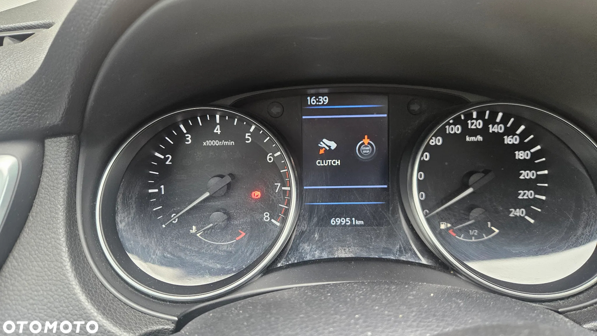 Nissan Qashqai 1.3 DIG-T N-Connecta - 13