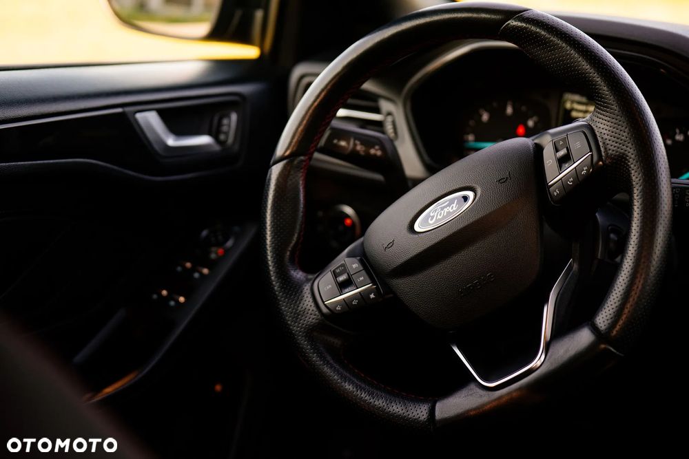 Ford Focus 1.5 EcoBlue ST-Line - 16