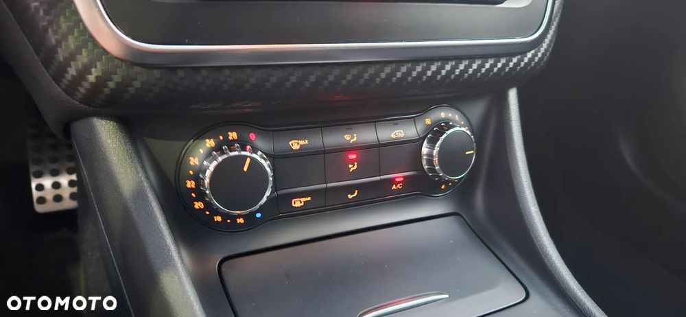 Mercedes-Benz Klasa A 180 (BlueEFFICIENCY) AMG Sport - 38