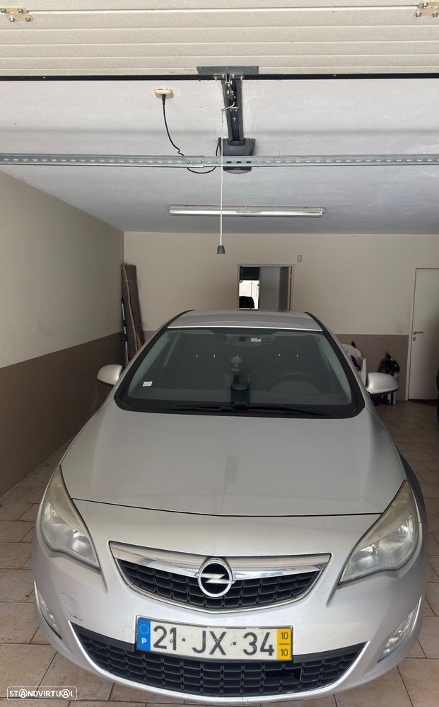 Opel Astra 1.4 Cosmo - 4