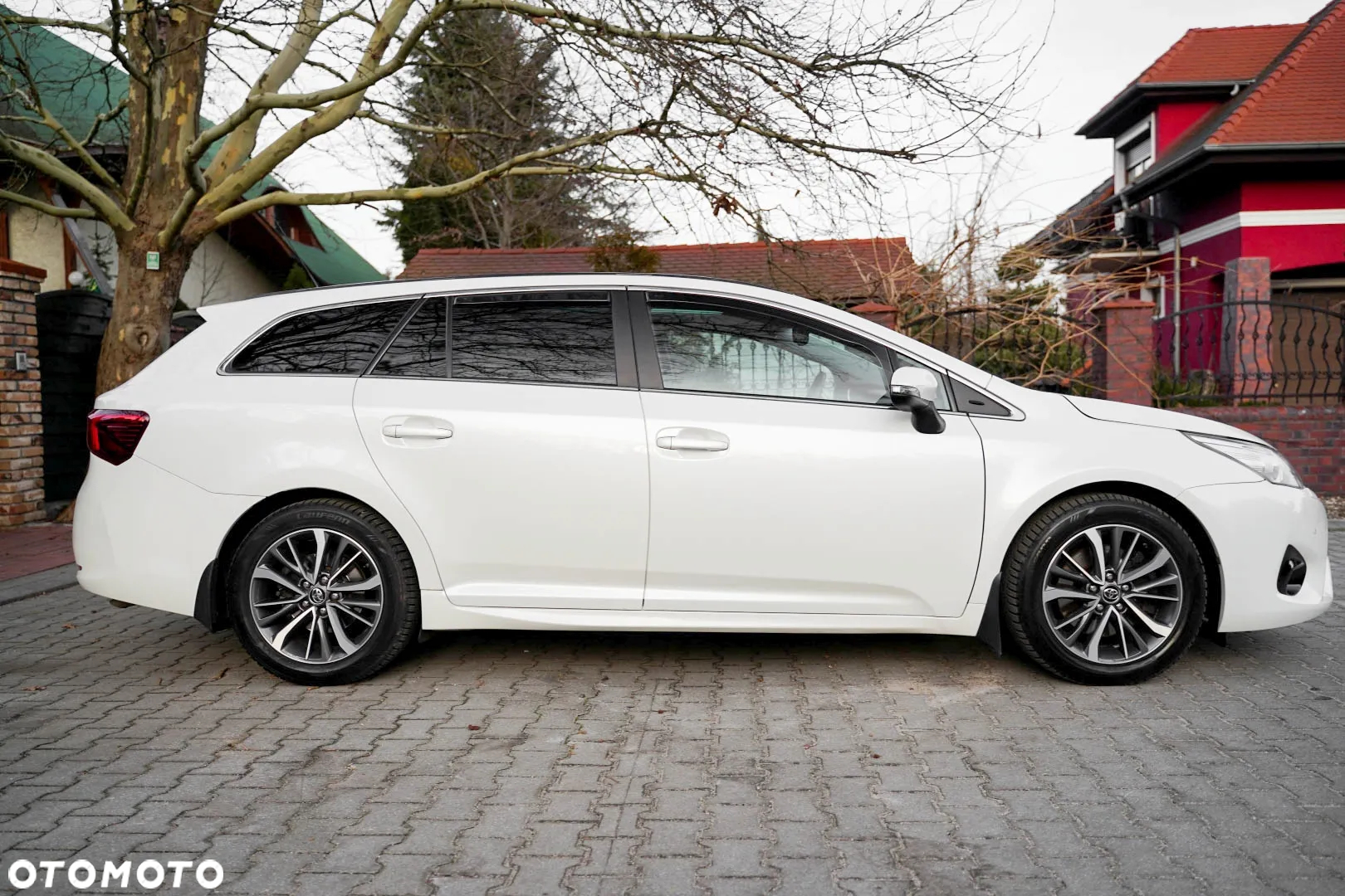 Toyota Avensis 2.0 D-4D Prestige - 14