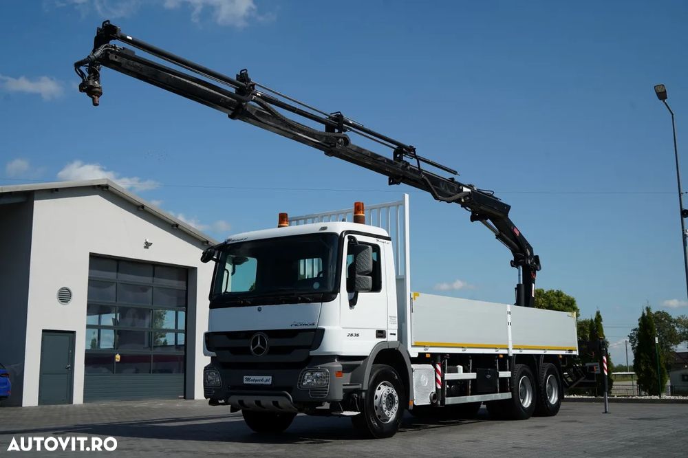 Mercedes-Benz ACTROS 2636 / 6x4 / CAROSERIE DE LIVRARE 7 M + HIAB HDS - EXTENSIE 12,6 M / PODEA REZISTENTĂ / RADIOCOMANDĂ / ROTATOARE / IMPORTAT - 1