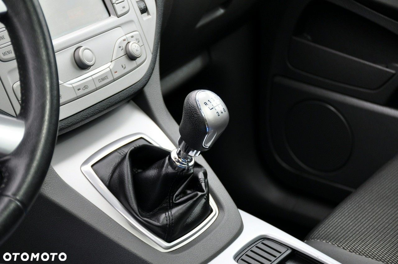 Ford Kuga - 35