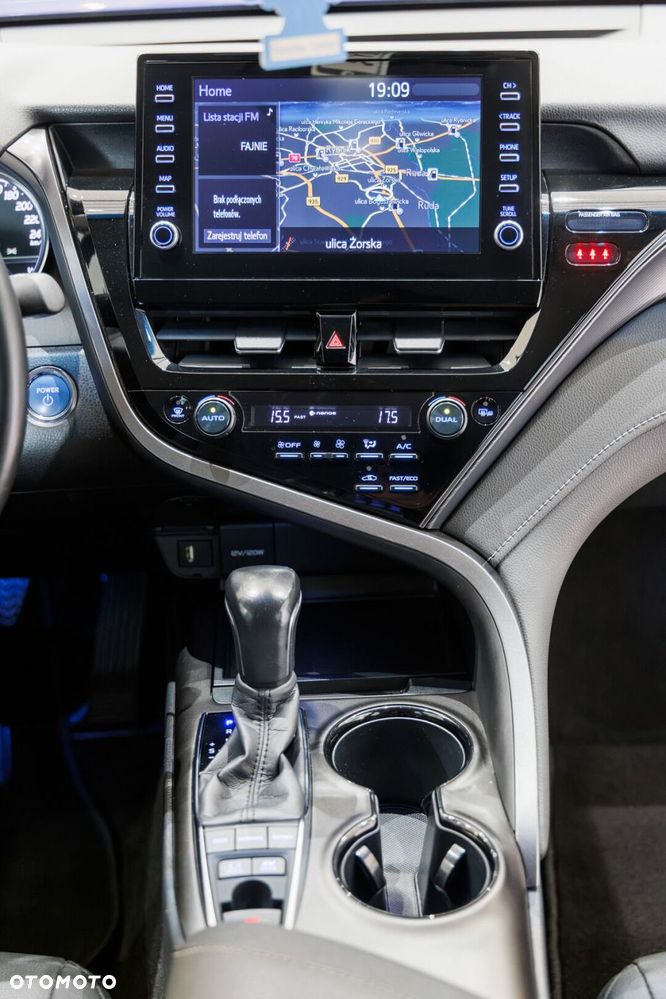 Toyota Camry 2.5 Hybrid Prestige CVT - 27