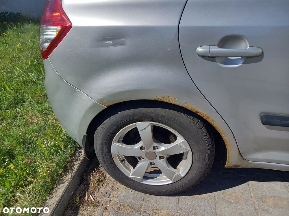 Kia Ceed 1.6 Crdi M - 6