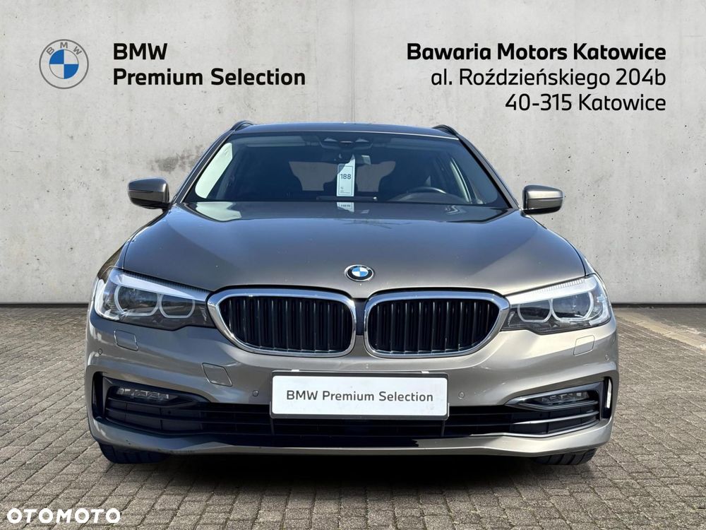 BMW Seria 5 530i xDrive Sport - 10