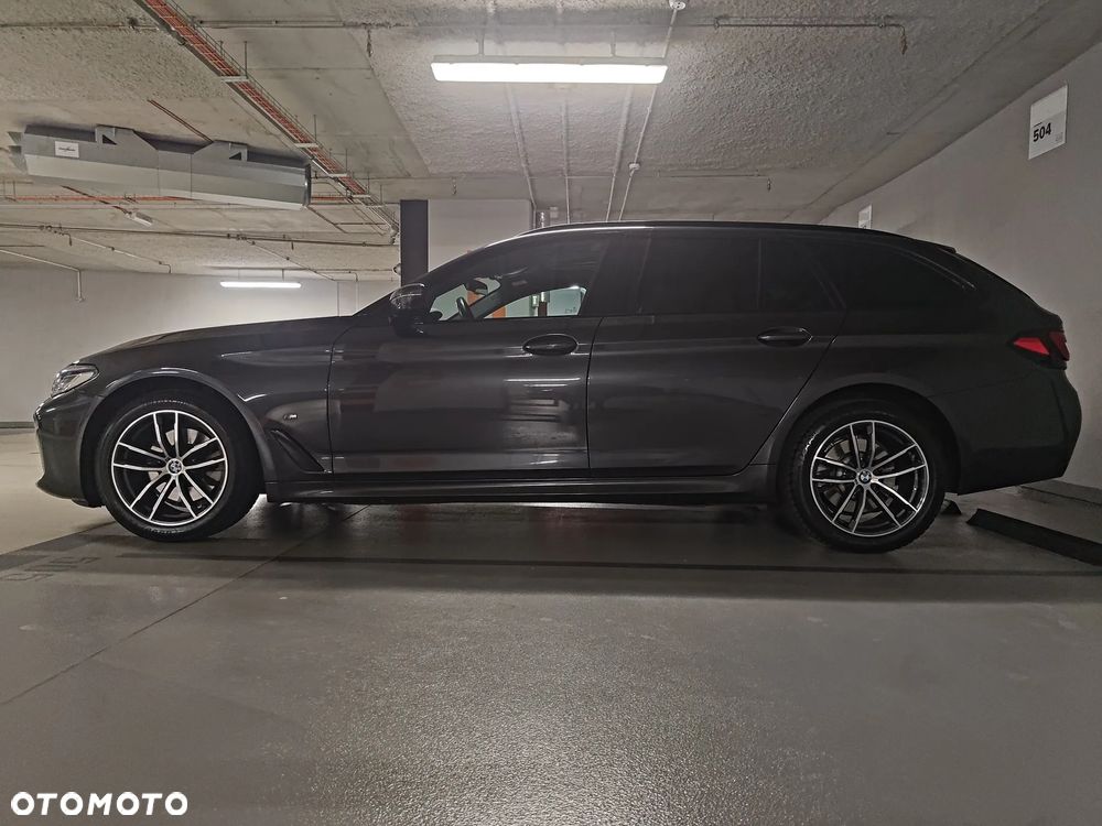 BMW Seria 5 520d xDrive - 3