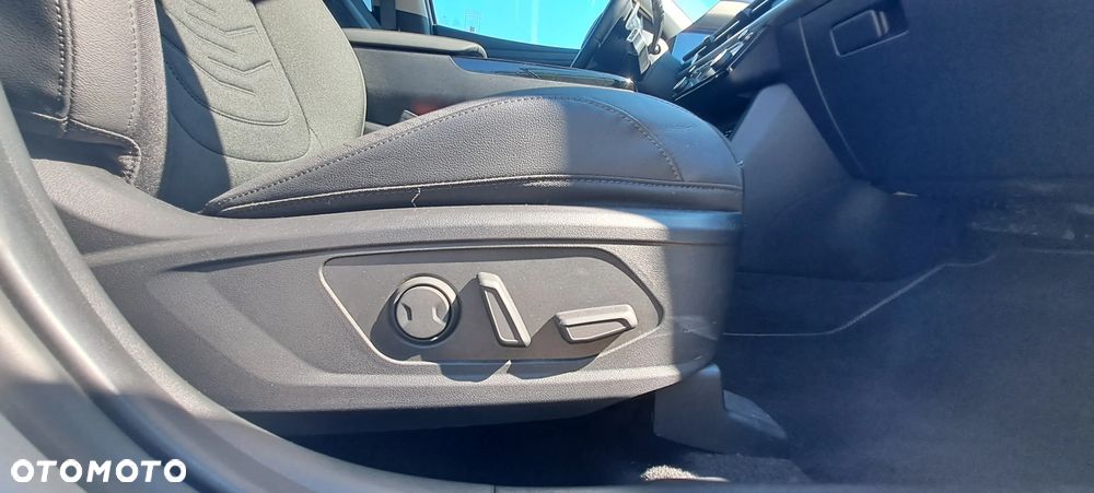 Hyundai Tucson 1.6 T-GDi HEV Executive 2WD - 29