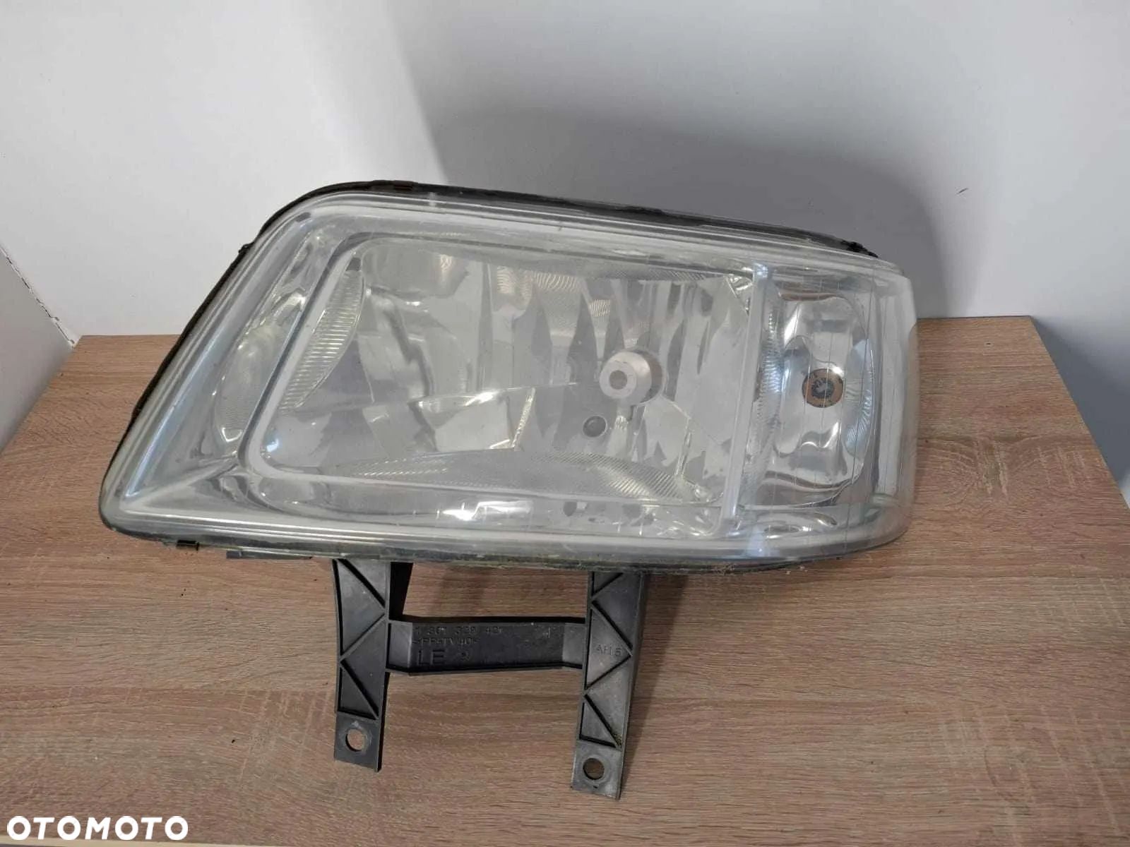 LAMPA LEWA PRZEDNIA PRZÓD VW T5 03-09 7E - 1