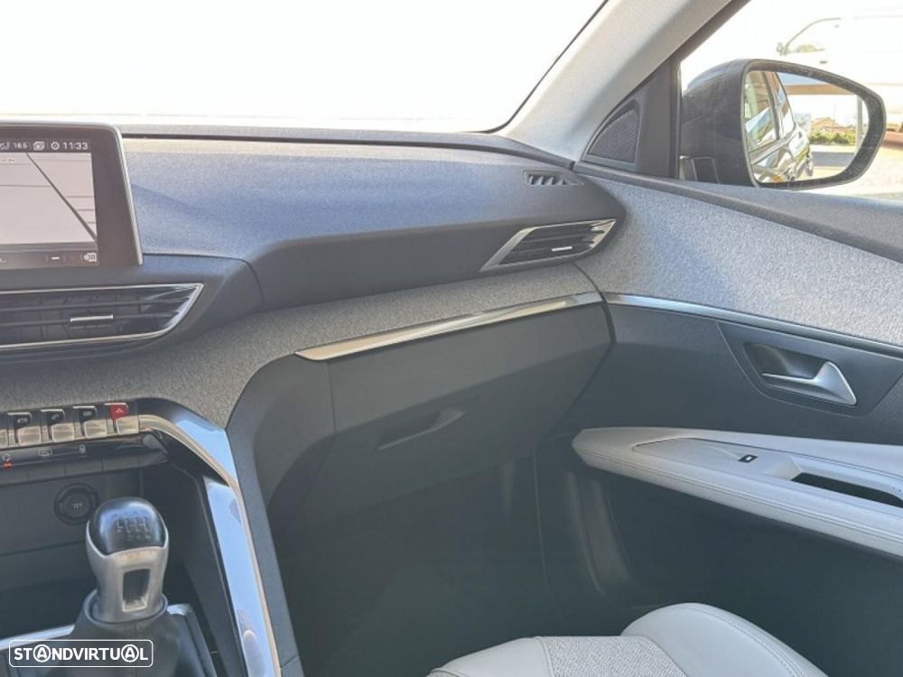 Peugeot 3008 1.5 BlueHDi Allure Pack - 24