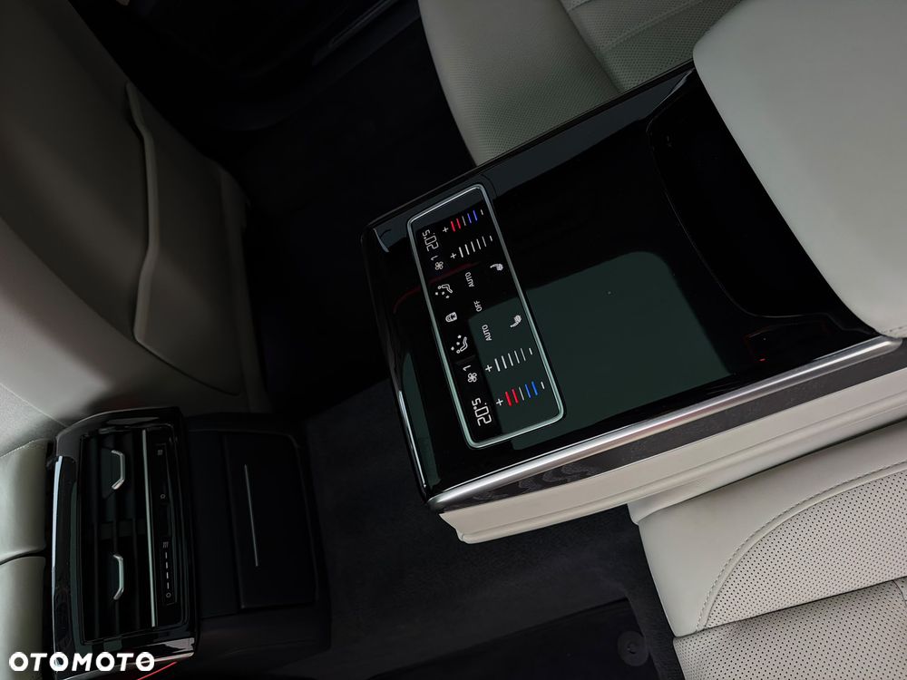 Audi A8 - 16