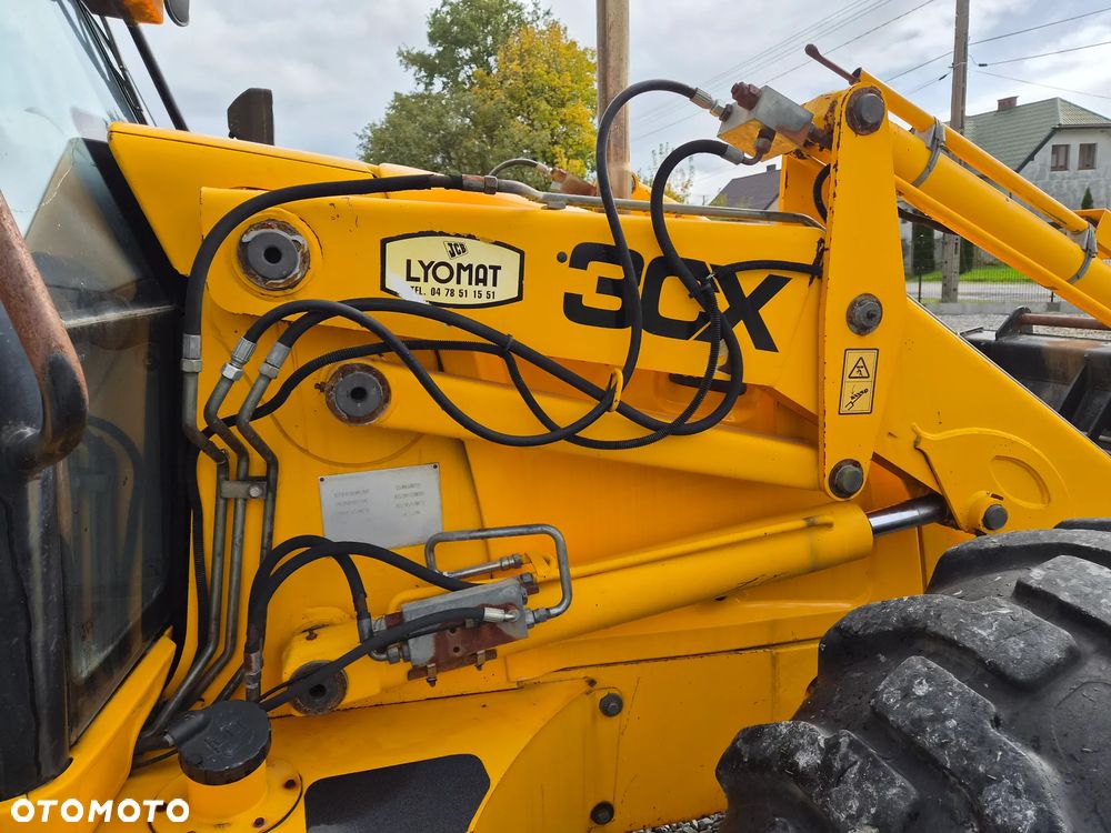 JCB 3CX - 8