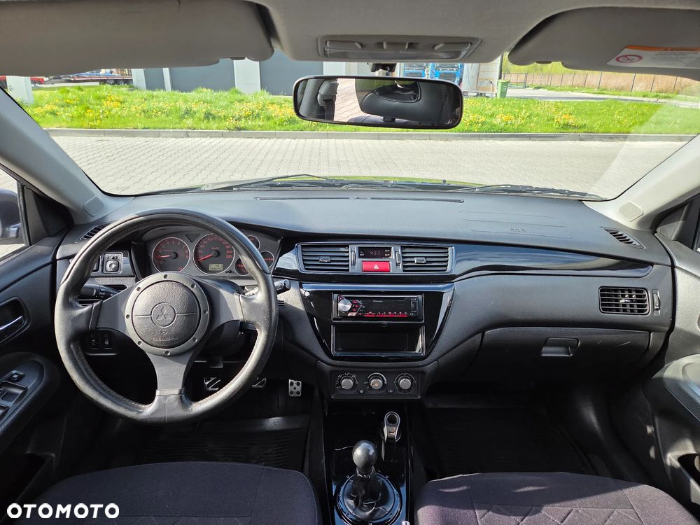 Mitsubishi Lancer 2.0 Sport - 11