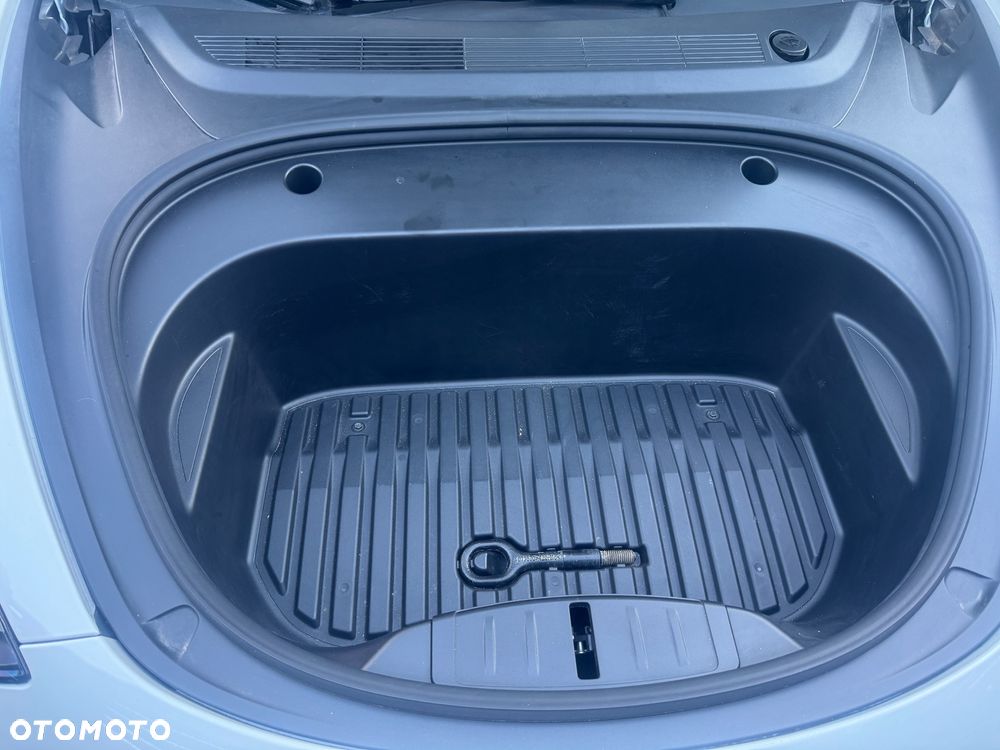 Tesla Model 3 Long Range AWD Premium - 18