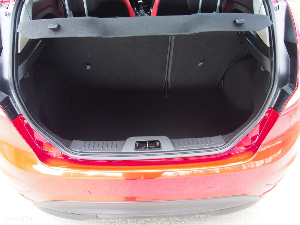 Ford Fiesta 1.0 EcoBoost STart-Stop Titanium - 40