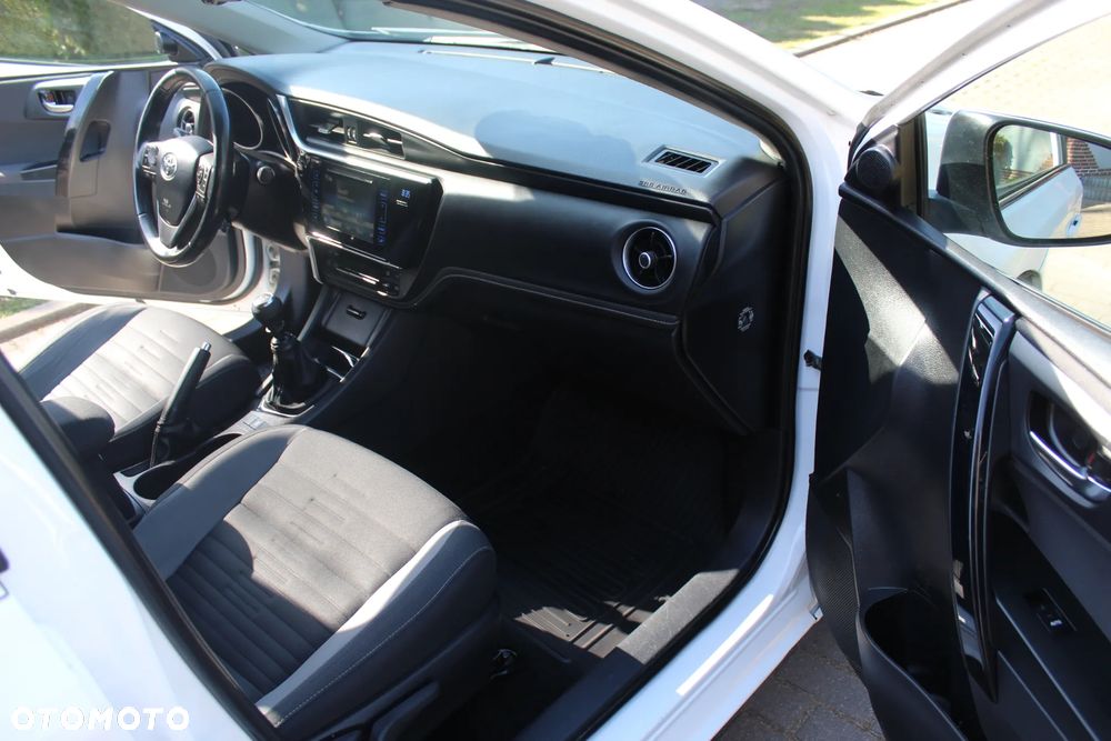 Toyota Auris 1.33 Dual-VVT-i Comfort - 22