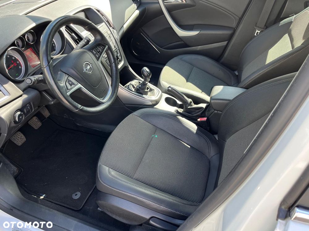 Opel Astra 1.6 Turbo Edition - 6