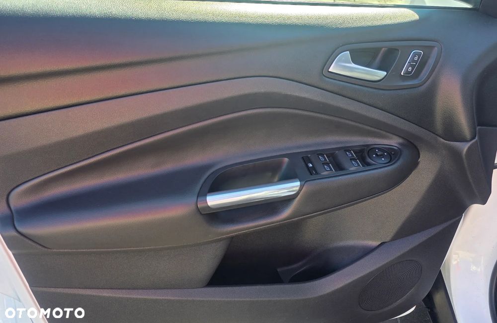 Ford Kuga 2.0 TDCi 2x4 Individual - 11