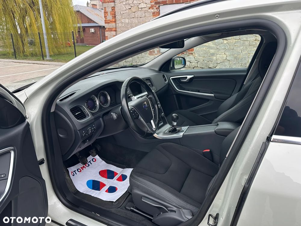 Volvo V60 D3 Edition - 13
