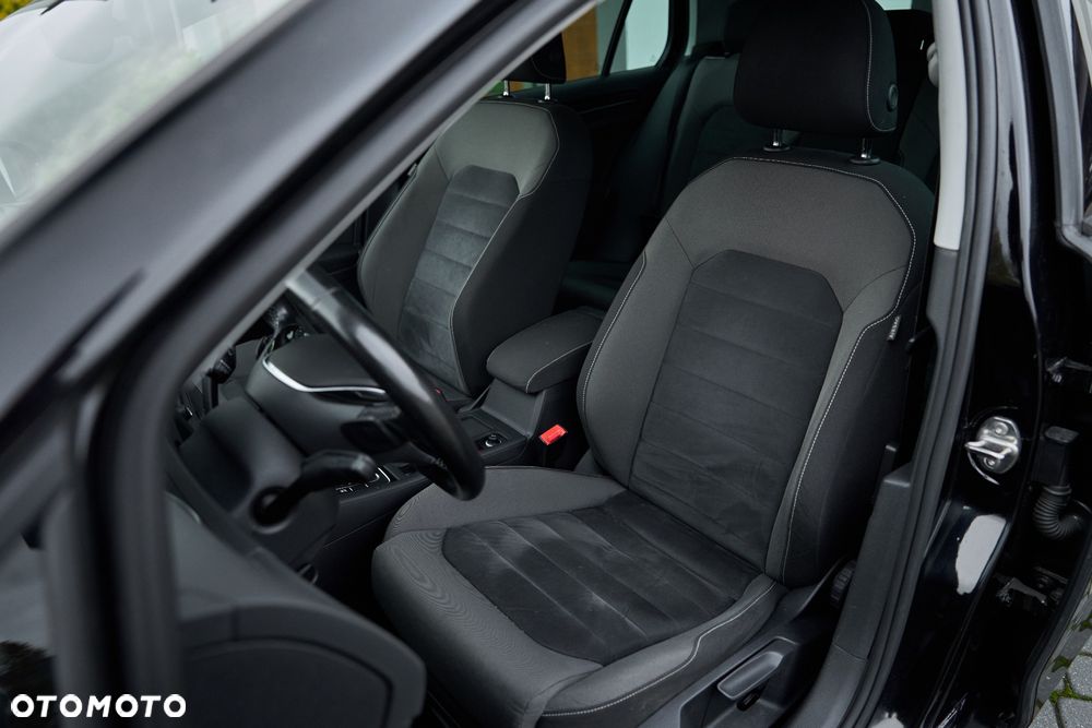 Volkswagen Golf 1.4 TSI BMT Highline DSG - 27