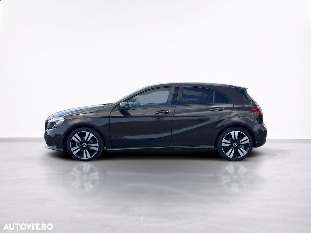 Mercedes-Benz A 180 d 7G-DCT Urban - 3