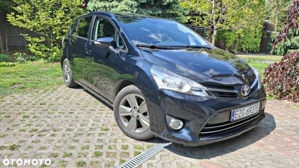 Toyota Verso 1.8 Premium 7os - 1