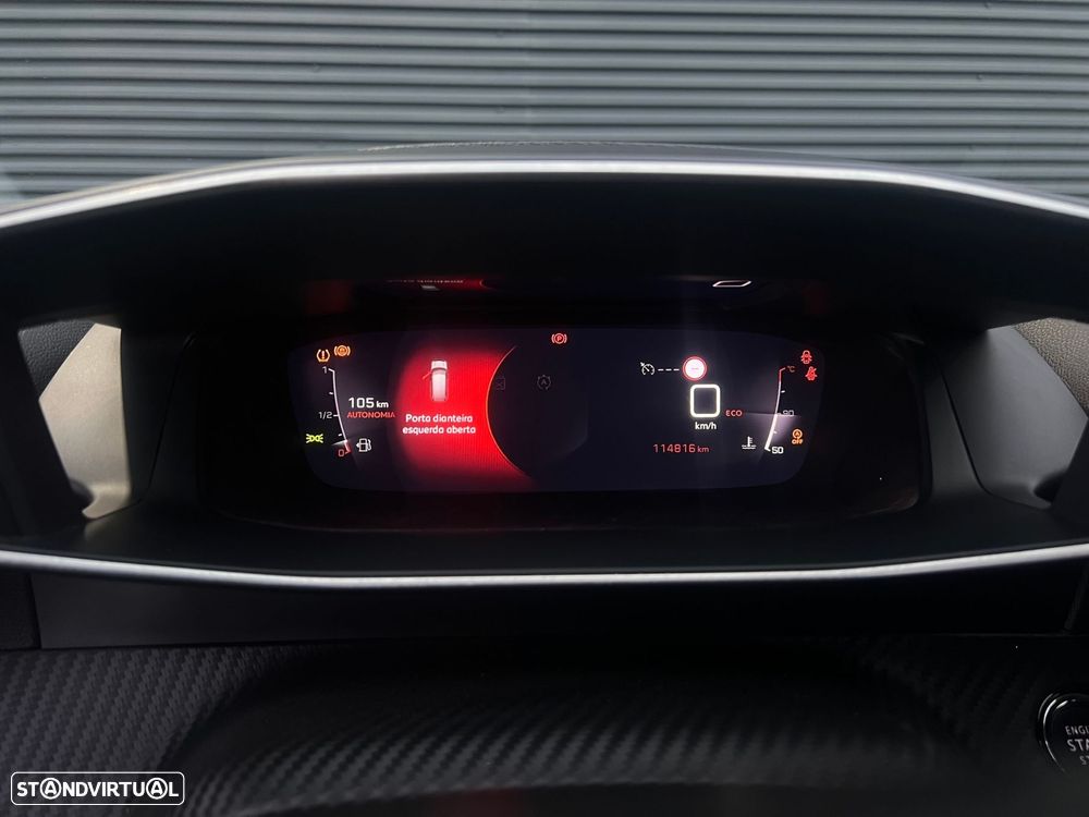 Peugeot 2008 1.2 PureTech Allure - 17