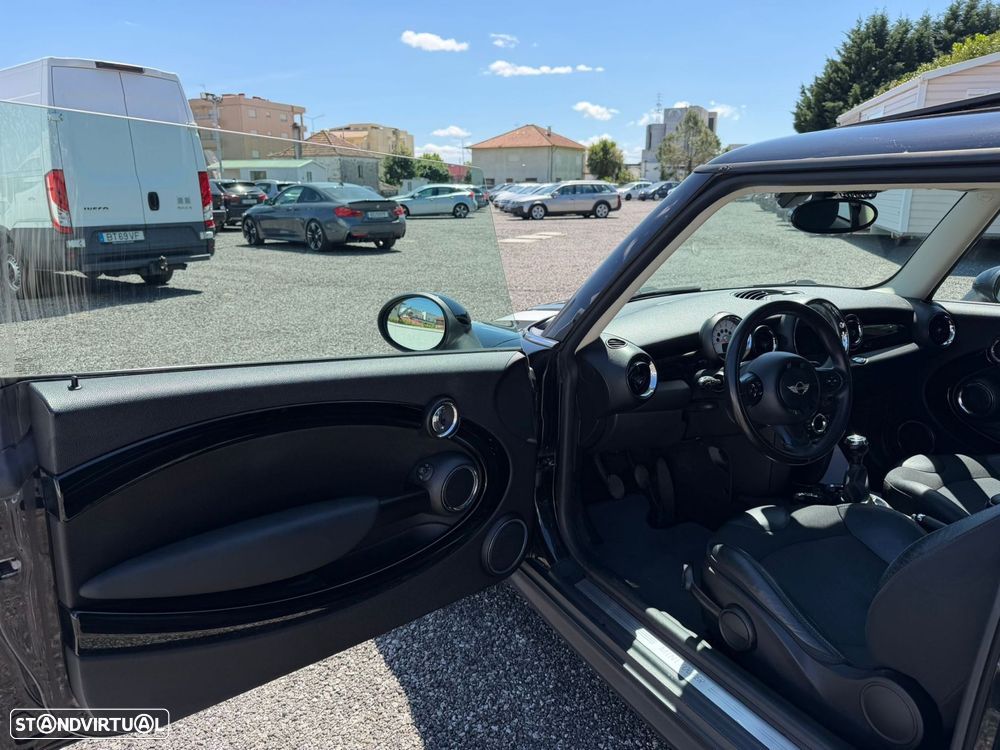 MINI 3 Portas Cooper D - 37
