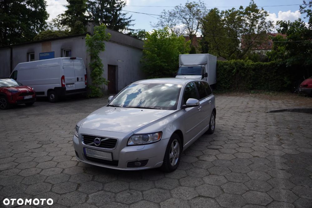 Volvo V50 D3 Momentum - 8