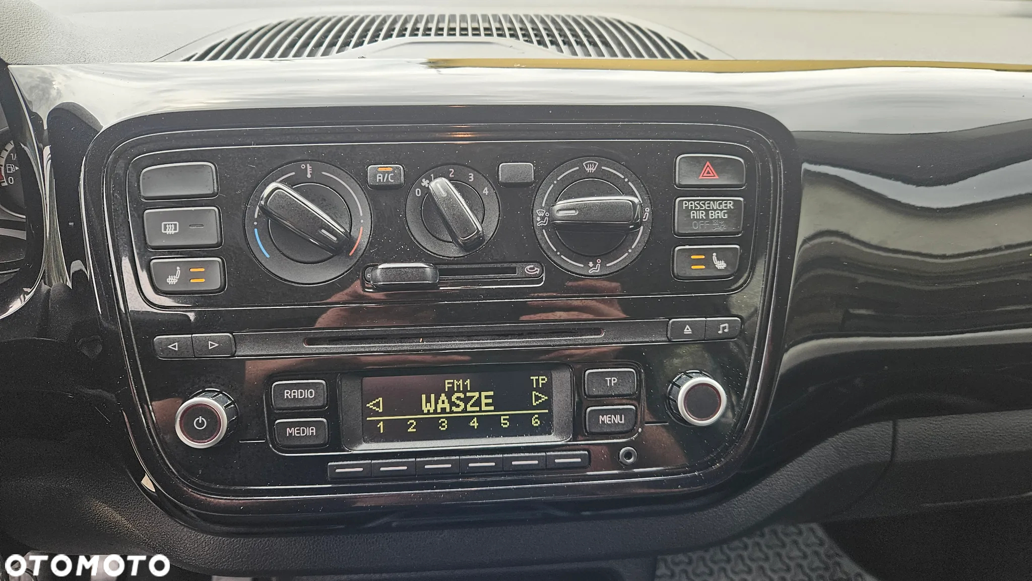 Volkswagen up! - 12